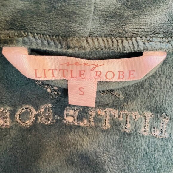 Elegant Green Women's Robe - Picture 10 of 12